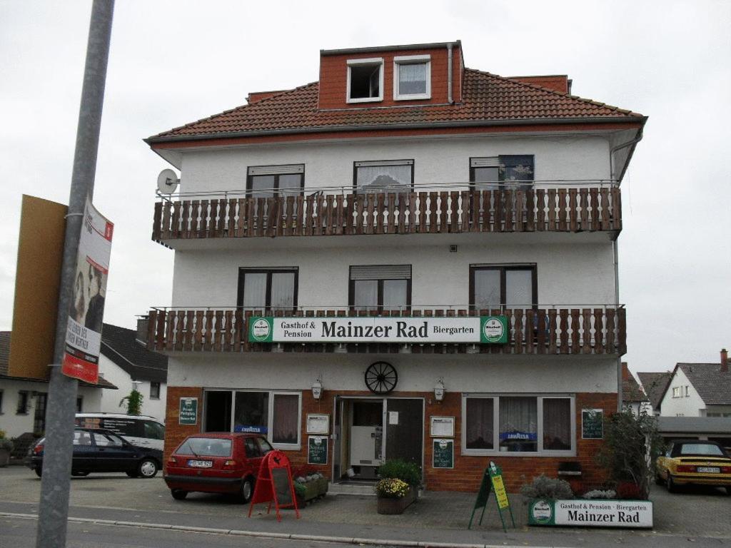 Gasthof Und Pension Mainzer Rad Schwetzingen Exteriör bild